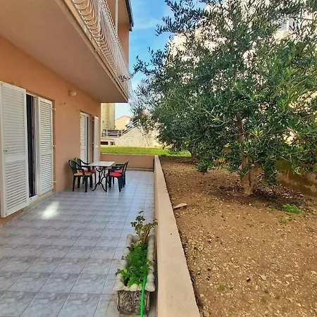 Mandalinic Appartement