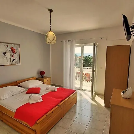 Appartement Mandalinic Omiš